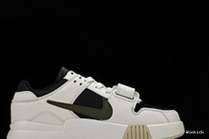 The Jordan Cut FZ8117-1001 x Check Travis Scott 0909
